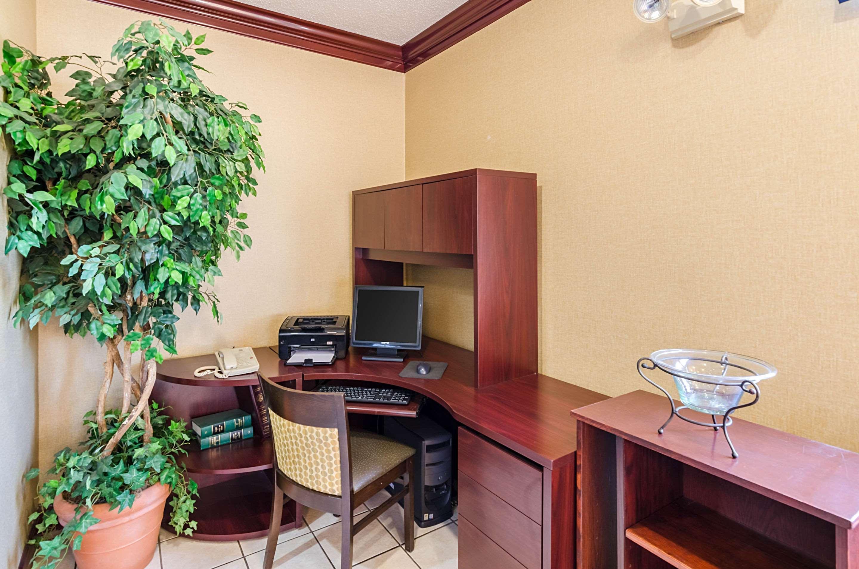 Quality Inn Lynchburg Near University Εξωτερικό φωτογραφία
